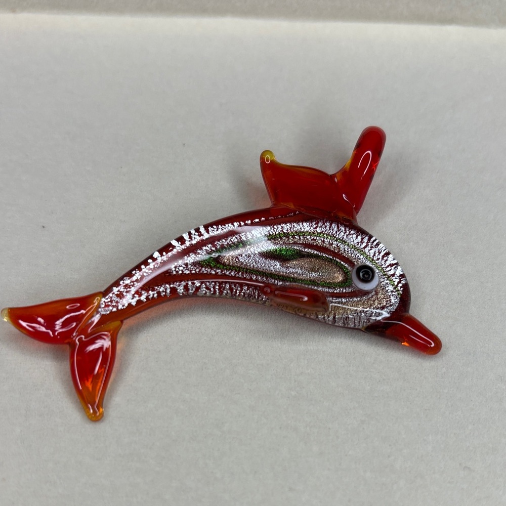 🛍️ 4/$20❗️ ❤️Glass Dolphin Fish Pendant - Orange and Silver